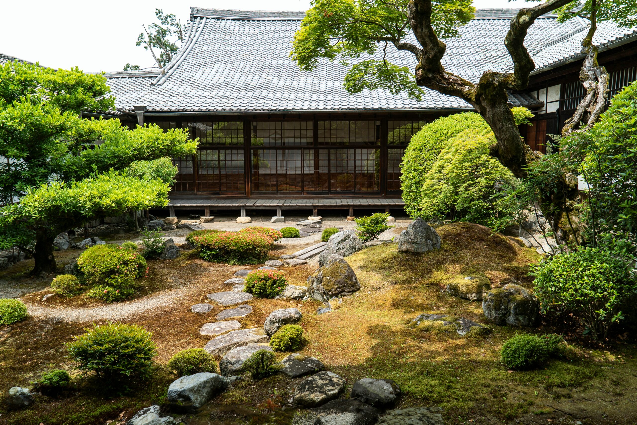 Traditional Japanese house with zen garden — vacation home in Japan